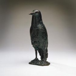 Sculpture of pigeon